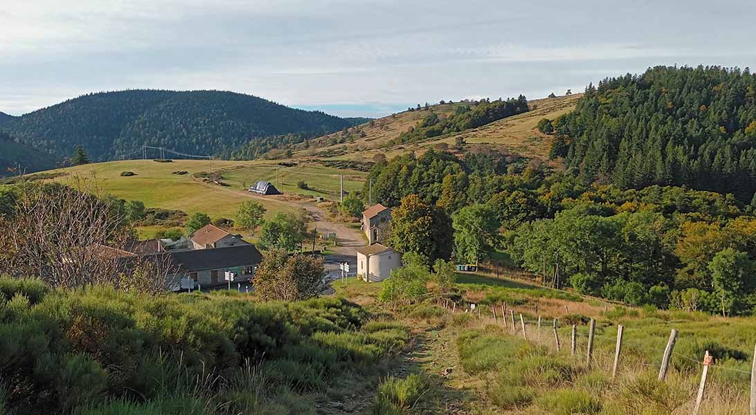 Le gîte vue depuis le GR7