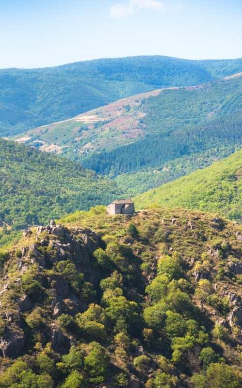 Le parc naturel des Monts d'Ardèche est un paradis pour les randonneurs